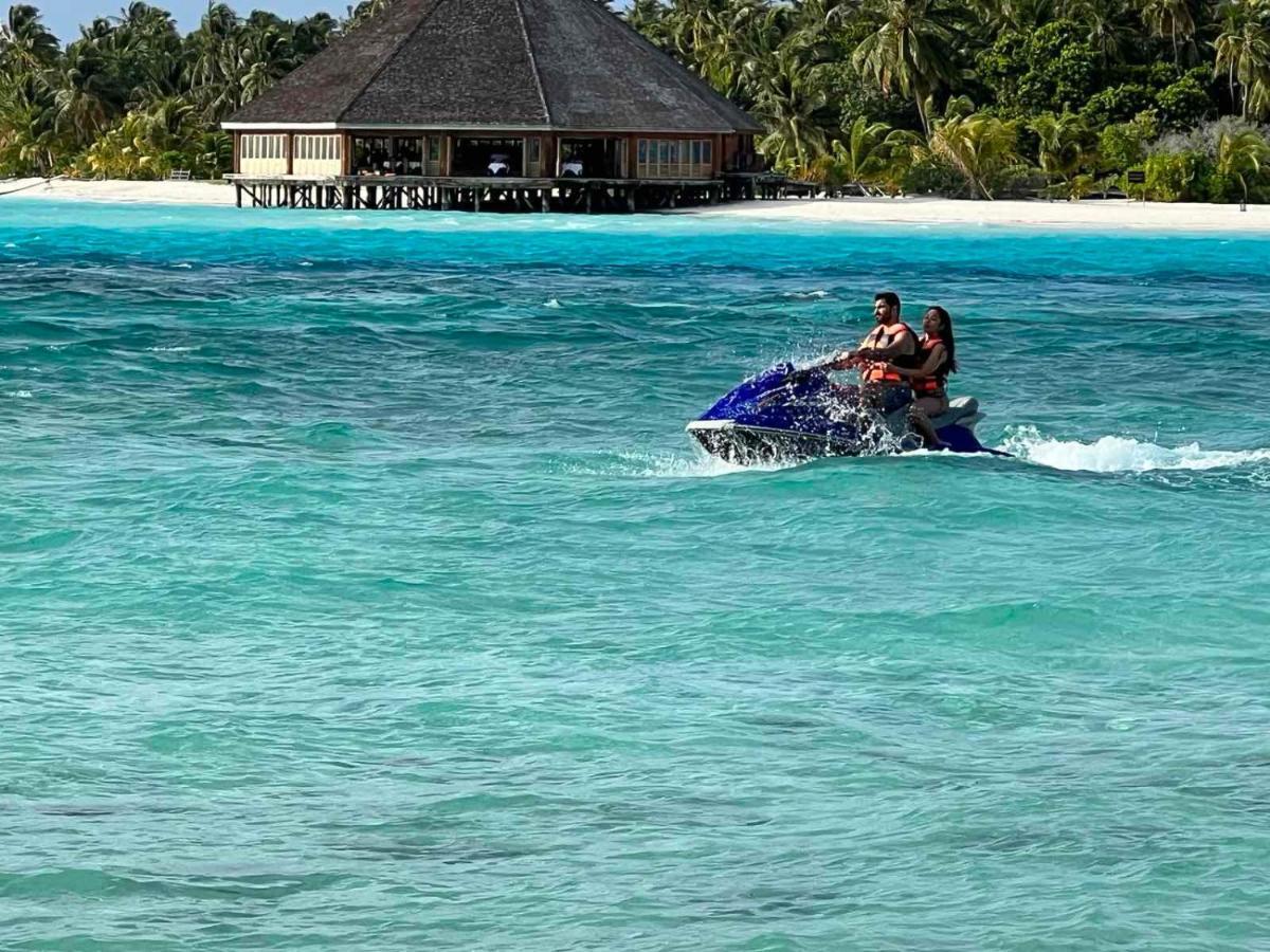 Beach House Dhiffushi Buitenkant foto