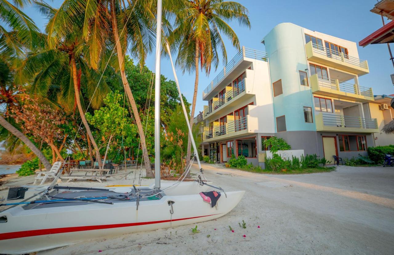 Beach House Dhiffushi Buitenkant foto