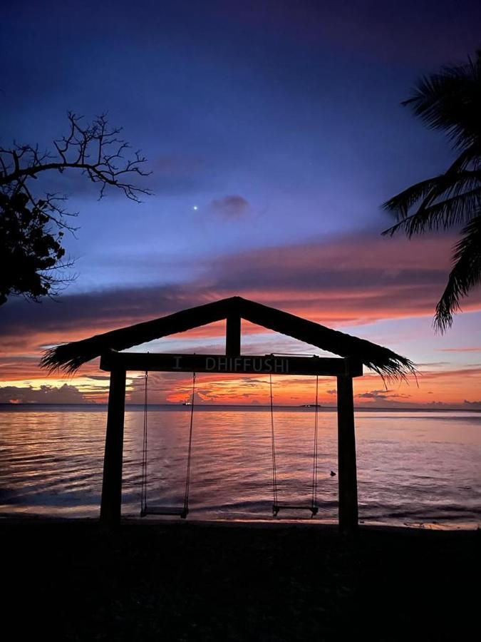 Beach House Dhiffushi Buitenkant foto